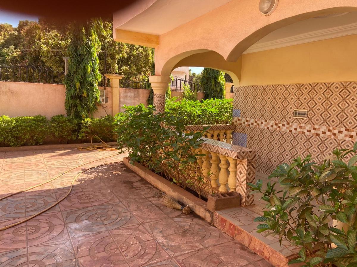 Villa Chambre B Climatisee Douche Cuisine Salon Bamako Exteriör bild